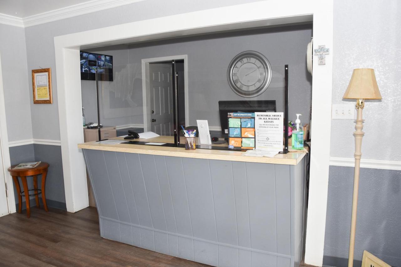 Lake Marion Inn Santee Bagian luar foto
