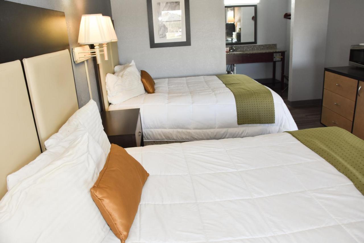 Lake Marion Inn Santee Bagian luar foto