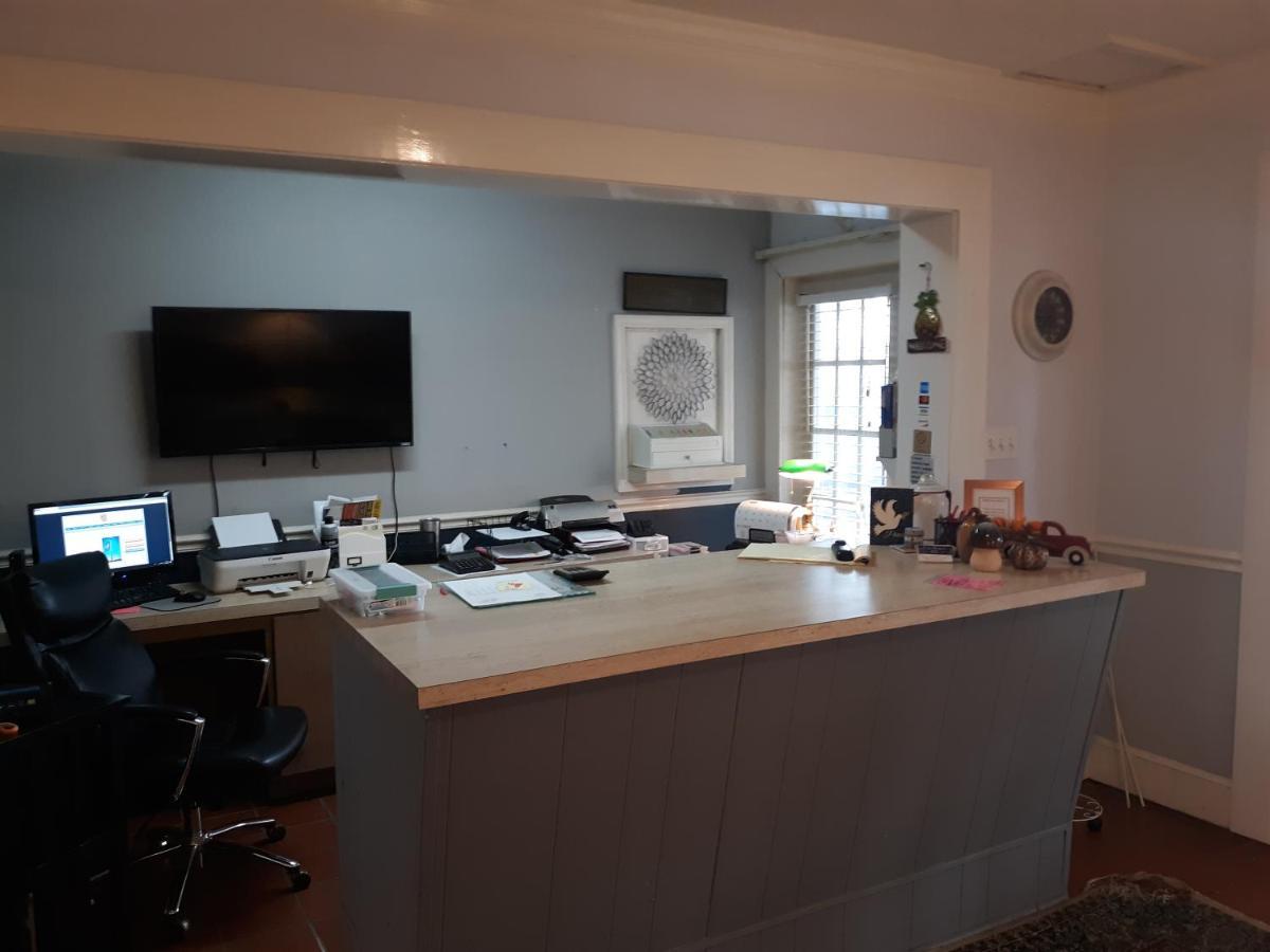 Lake Marion Inn Santee Bagian luar foto